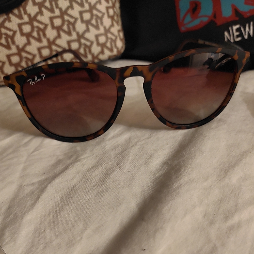 New exelente condition brown ray - ban
